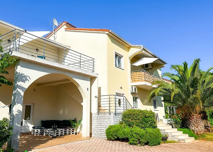 Sunside Apartments