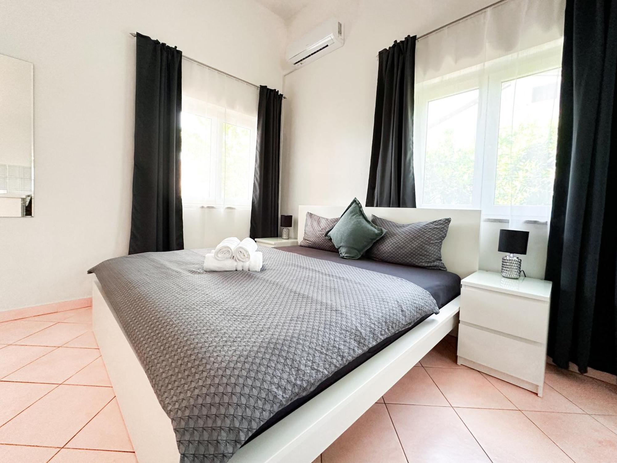 Sunside Apartment *